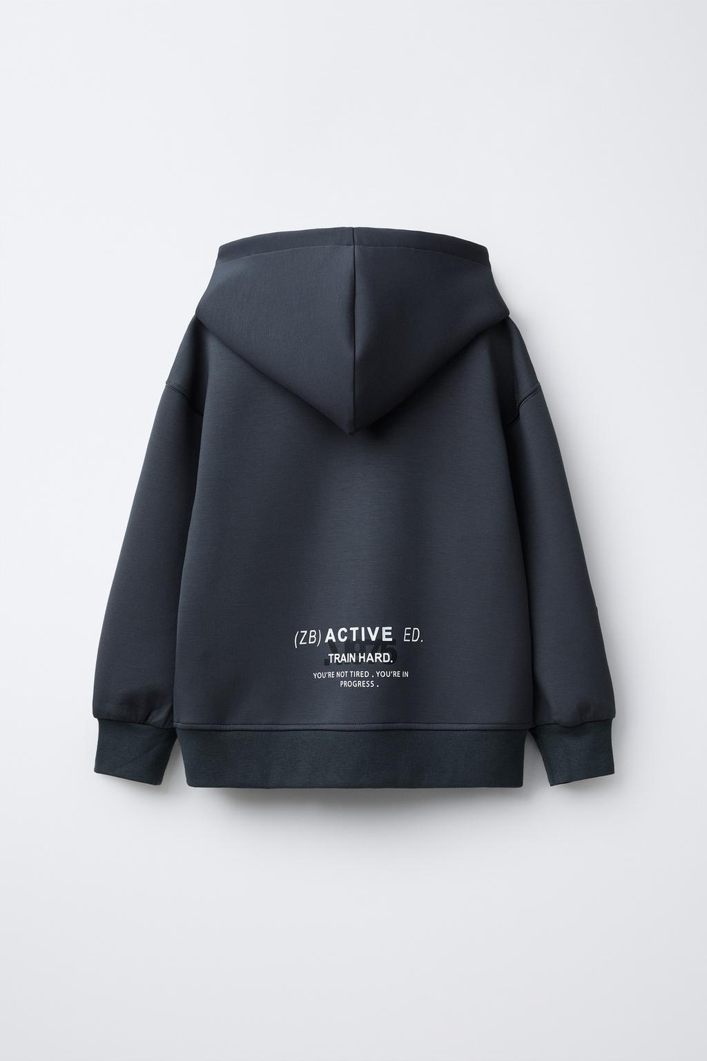 ХУДИ В СПОРТИВНОМ СТИЛЕ