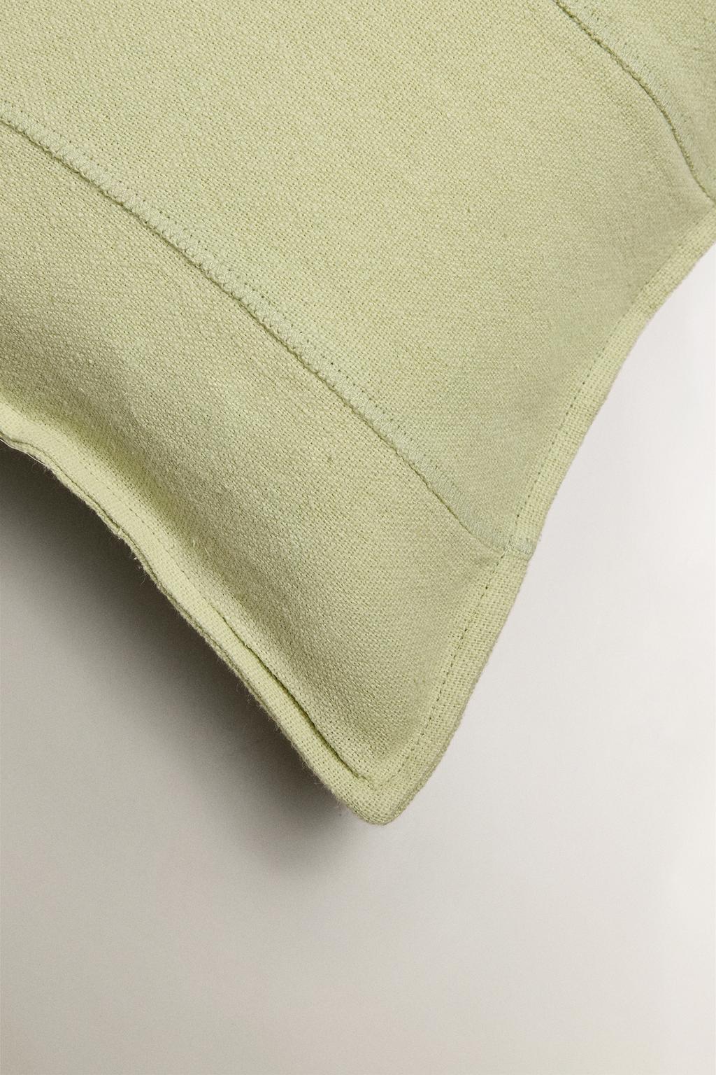 Покрывало с рюшами