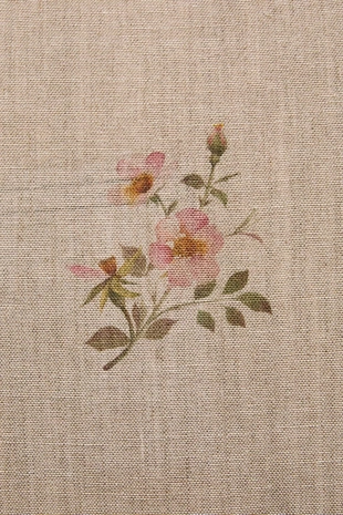 Подушка с цветочным принтом- Заказать в России