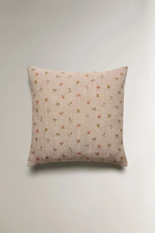 Подушка с цветочным принтом- Заказать в России