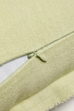 Подушка со строгаными штрихами- Заказать в России