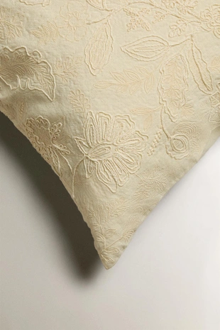 Покрывало для подушки с вышивкой- Заказать в России