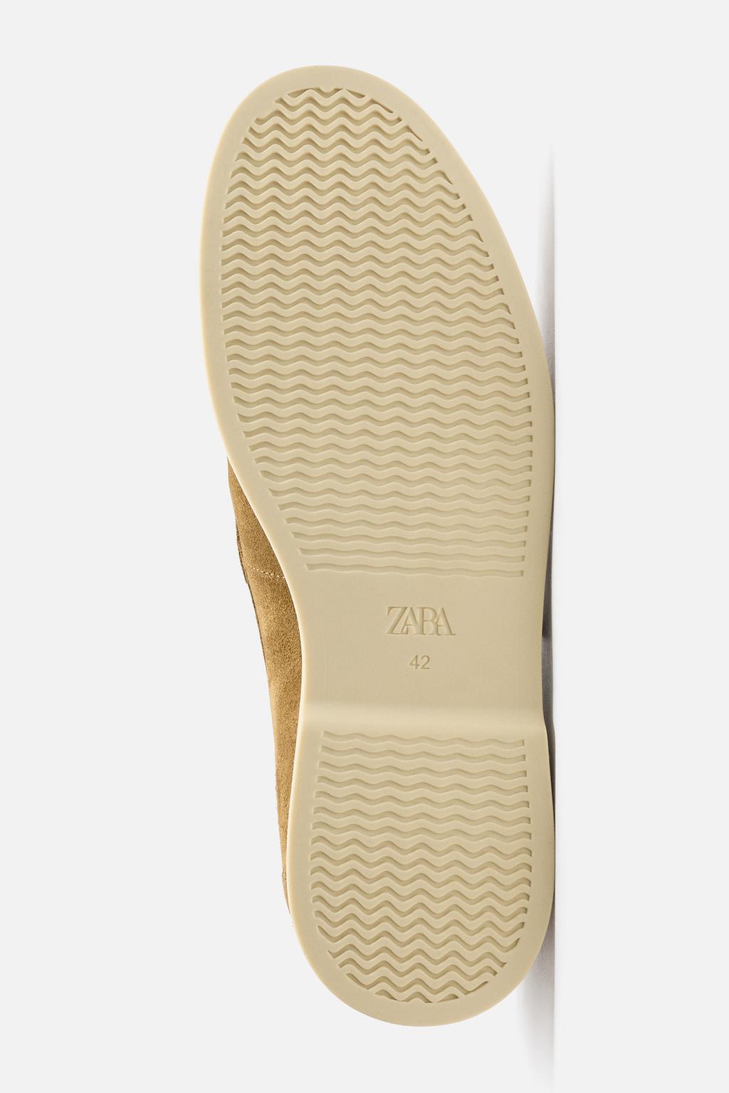 КОЖАНЫЕ ЛОФЕРЫ В ПОВСЕДНЕВНОМ СТИЛЕ