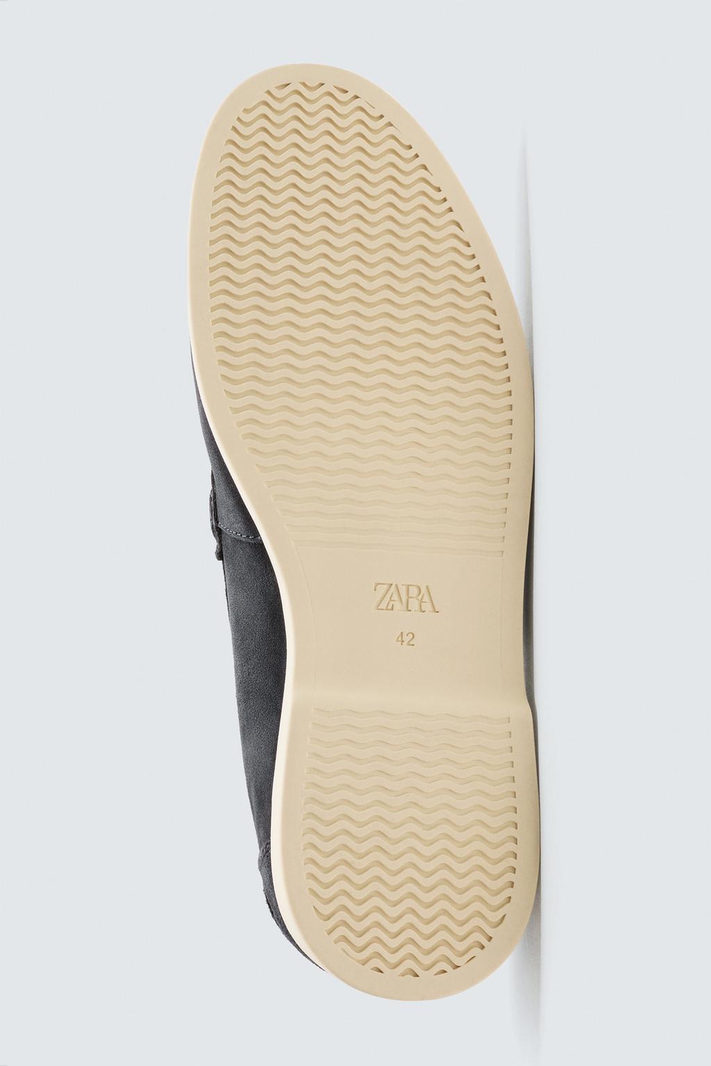 КОЖАНЫЕ ЛОФЕРЫ В ПОВСЕДНЕВНОМ СТИЛЕ