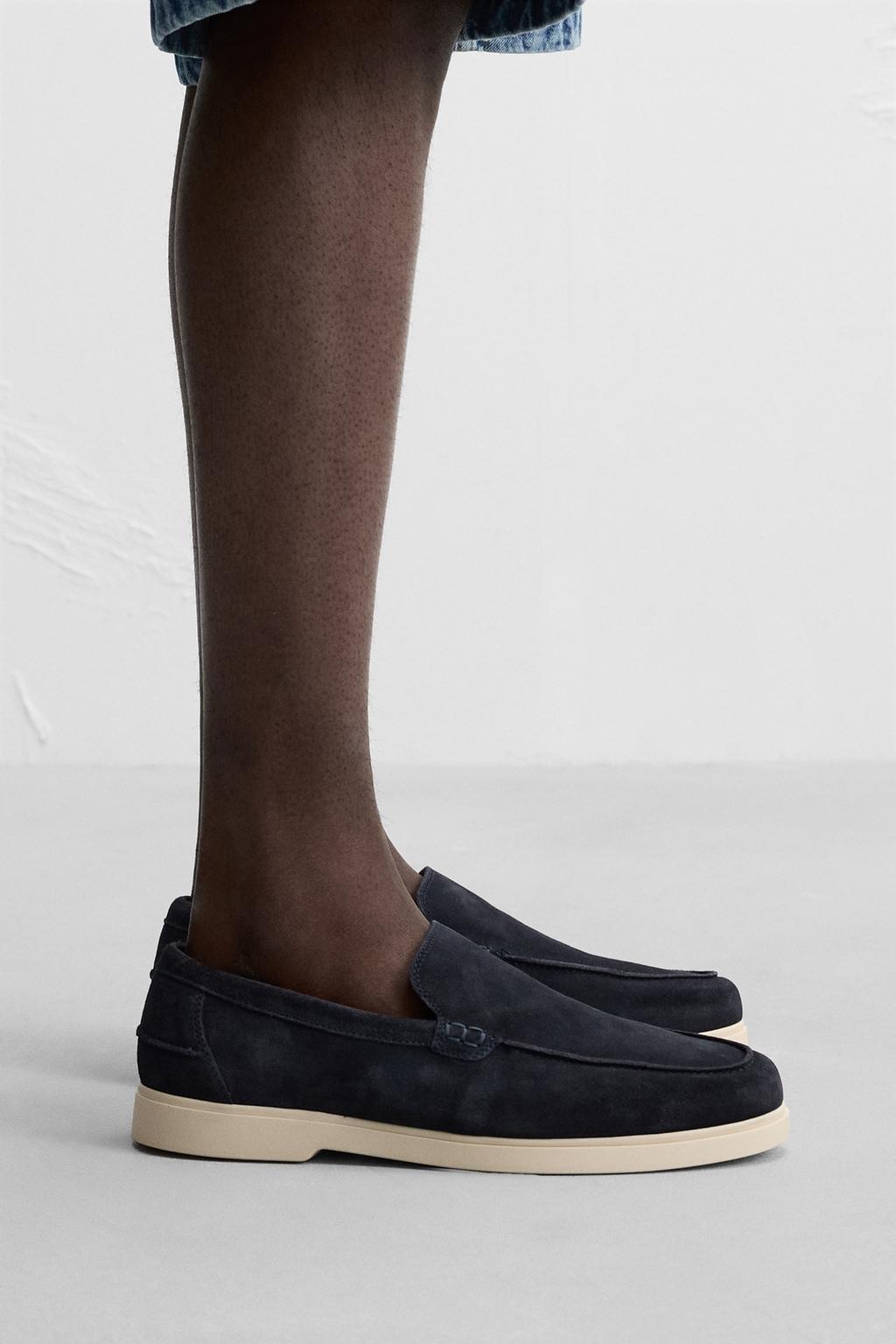 КОЖАНЫЕ ЛОФЕРЫ В ПОВСЕДНЕВНОМ СТИЛЕ