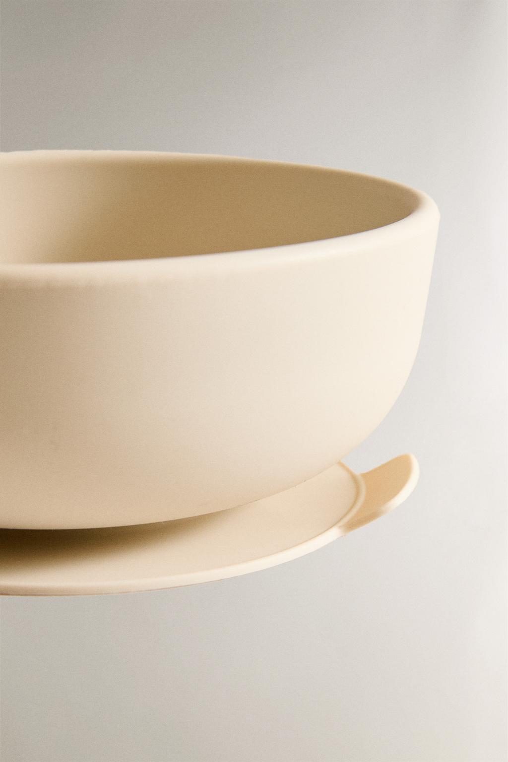 Детская миска из силикона с изображением кролика