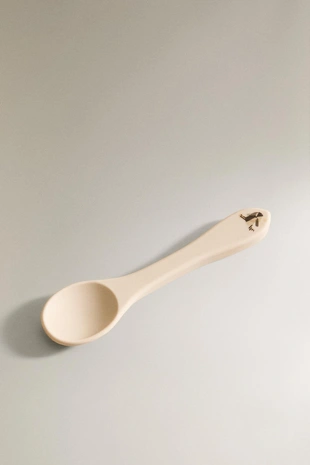 Детская силиконовая ложка с изображением кролика- Заказать в России