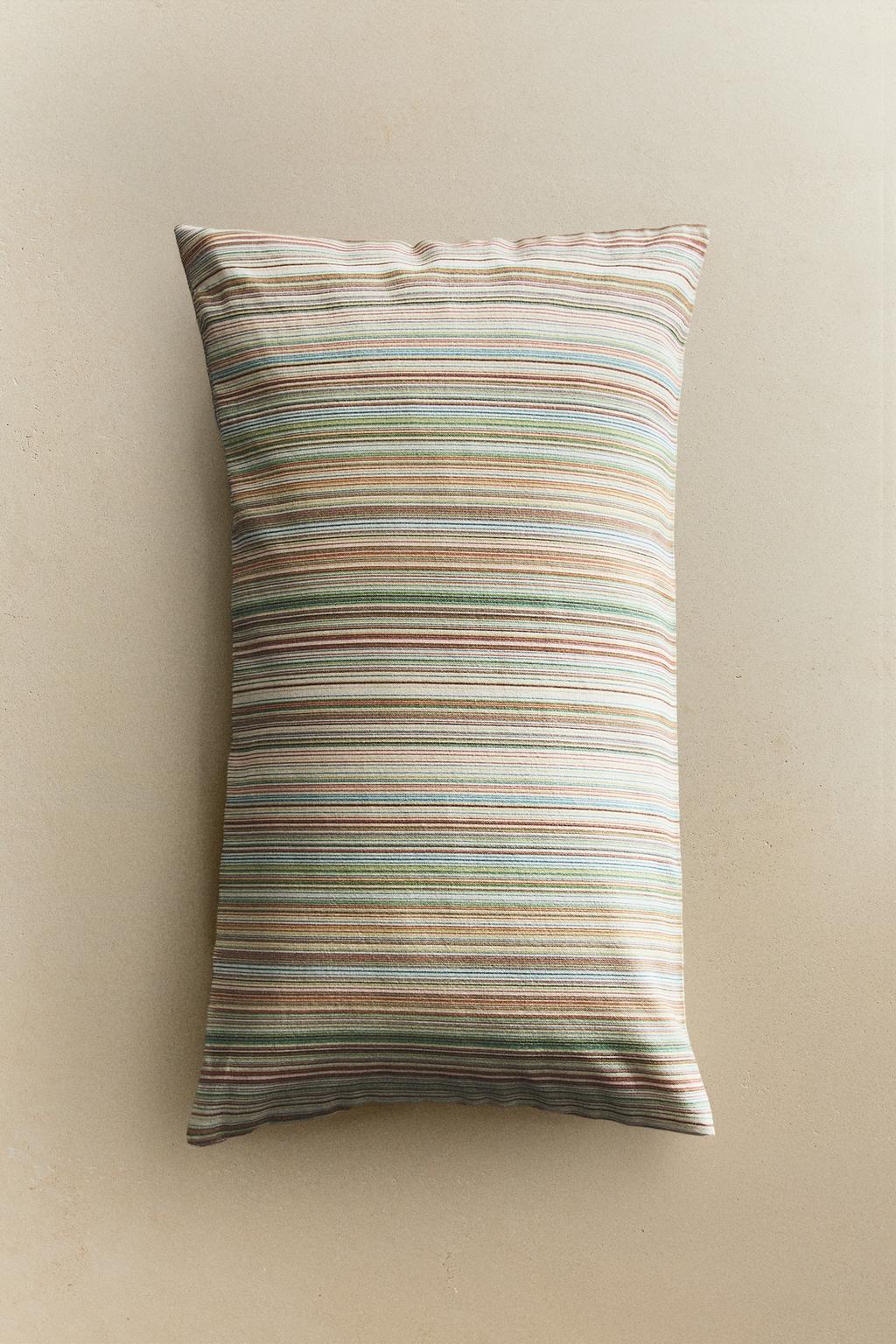 Чехол на подушку в полоску