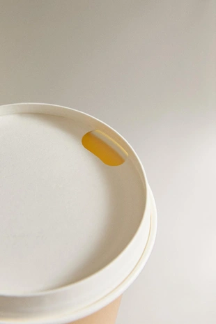 Набор бумажных стаканчиков с крышкой (набор из 6)- Заказать в России