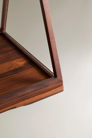 Деревянная стойка для демонстрации- Заказать в России