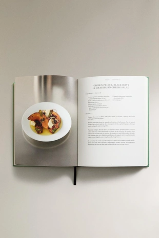 Книга CAFé CECILIA (английский)- Заказать в России