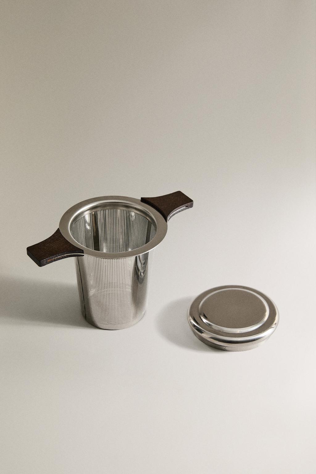 Чайник с крышкой