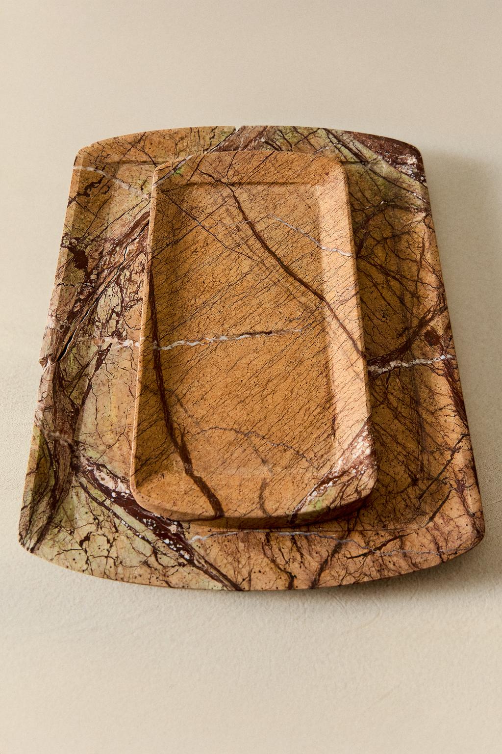 Мраморная подноска