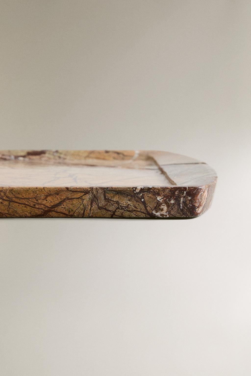 Мраморная подноска