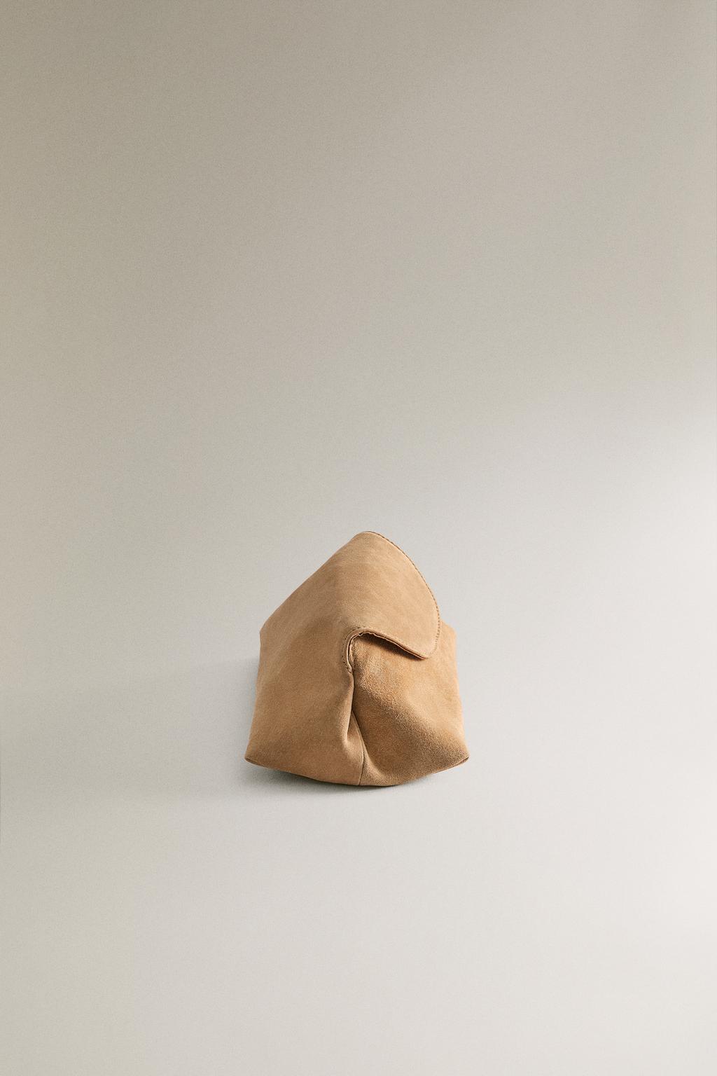 Мягкая кожаная косметичка-сумка