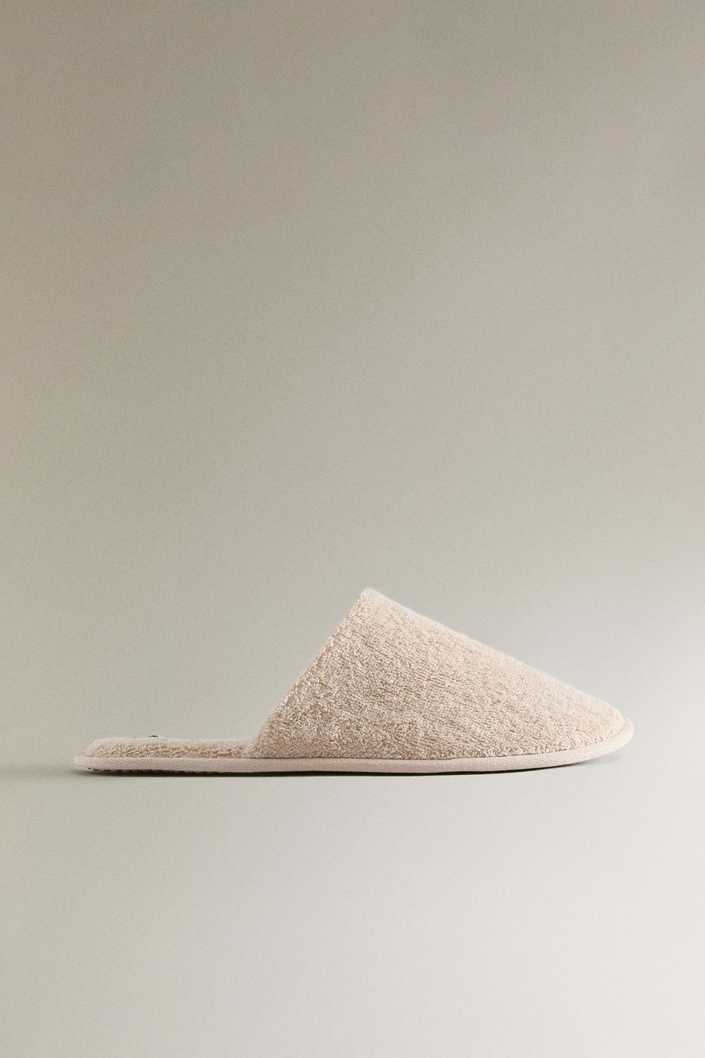 Тапочки для ванной из махровой ткани