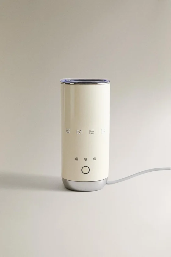 Электрический вспениватель молока smeg