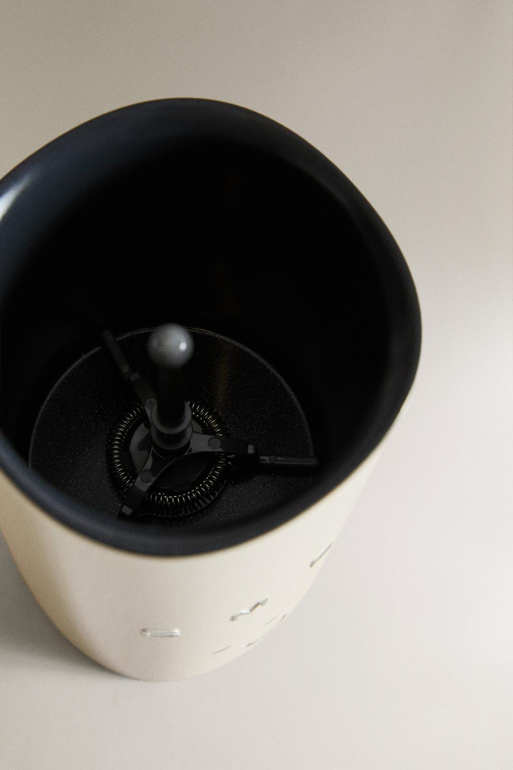 Электрический вспениватель молока smeg