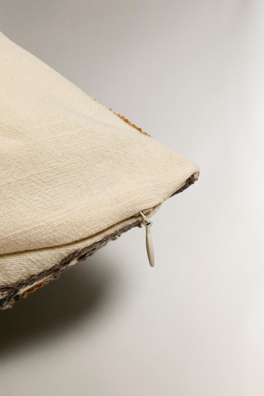 Чехол для подушки с тюфтингом