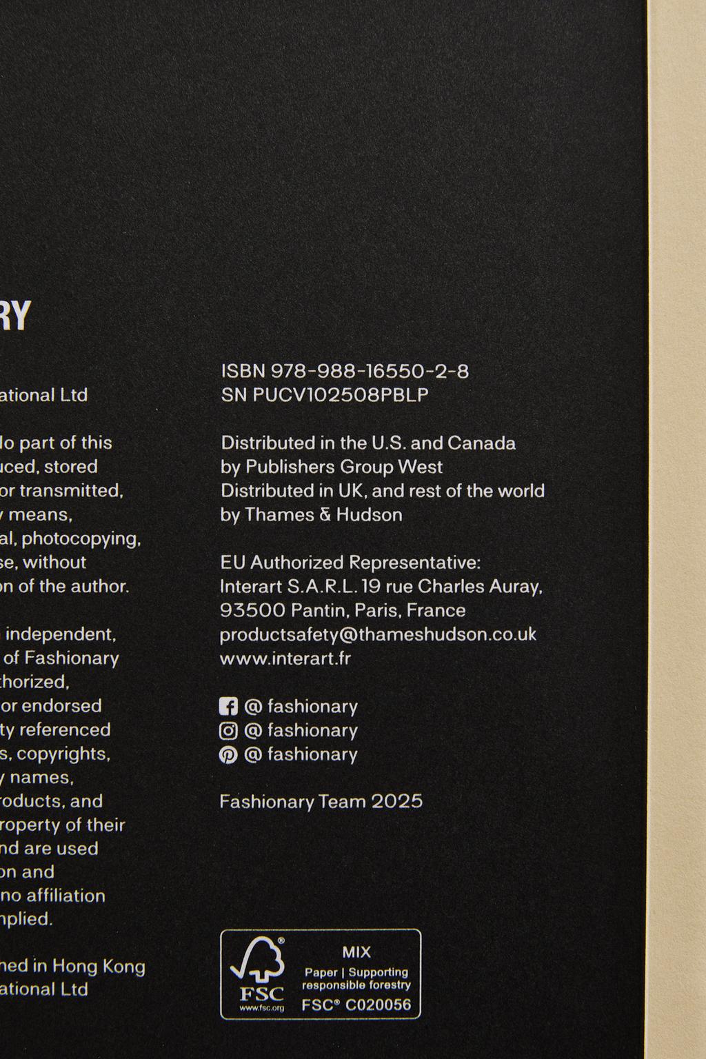 Искусство моды в развернутом виде «pop up» (на английском)