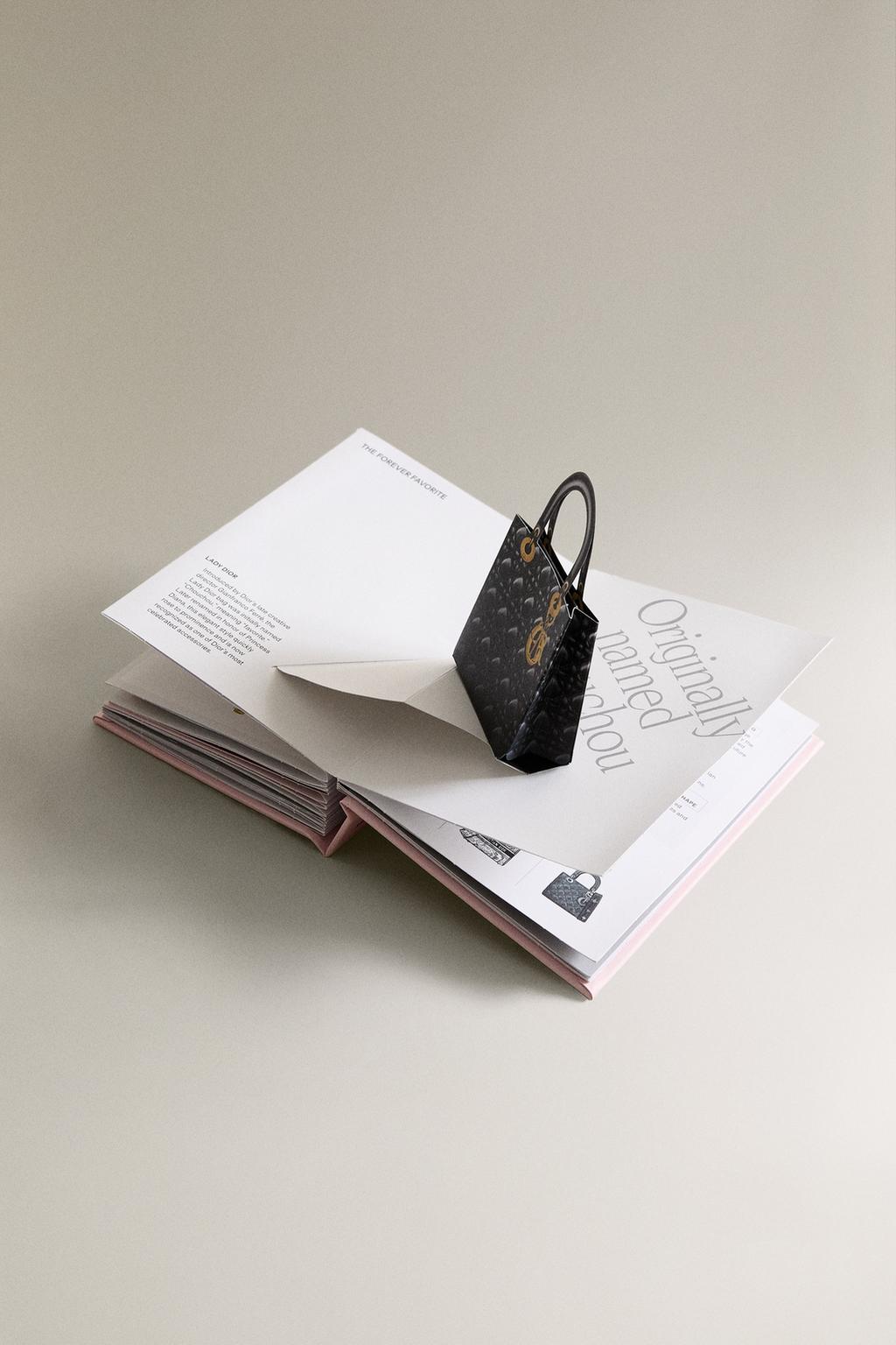 Книга fashion unfolded  pop up  dior (на английском)