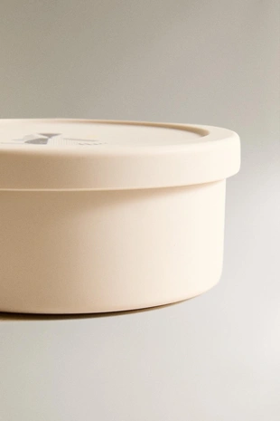 Детская силиконовая ланч-коробка с кроликом- Заказать в России