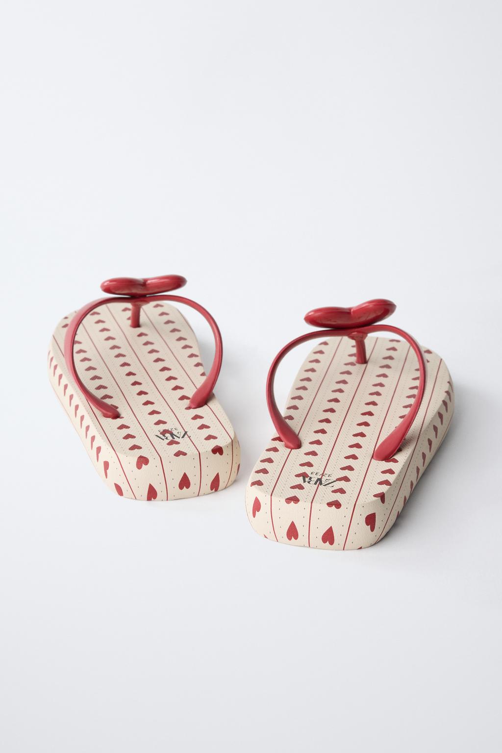 САНДАЛИИ ДЛЯ ВАННОЙ С СЕРДЕЧКОМ