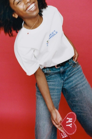 Футболка с принтом «вишни и конфеты»