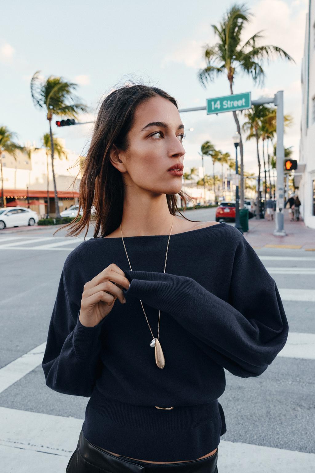 ВЯЗАНЫЙ ДЖЕРСИ С ПОЯСОМ