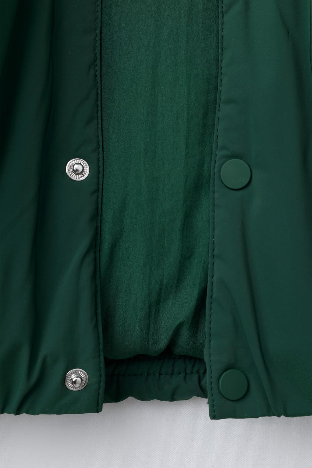 БОМБЕР С ОТСТЕГИВАЮЩИМСЯ ФЛИСОВЫМ КАПЮШОНОМ WATER REPELLENT