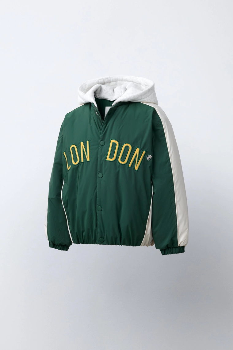 Бомбер с водоотталкивающим покрытием и съемным флисовым капюшоном