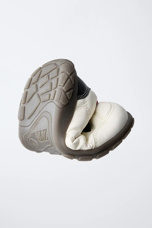 Спортивные кроссовки BAREFOOT- Заказать в России