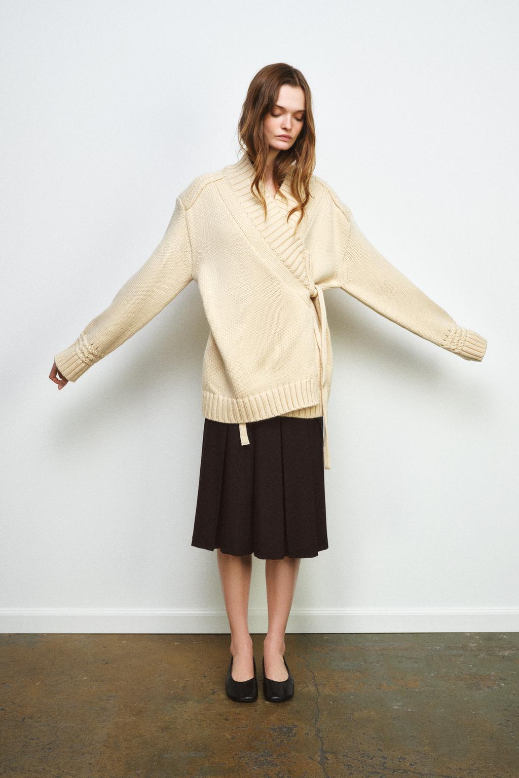 ВЯЗАНЫЙ КАРДИГАН-КИМОНО С ЗАПÁХОМ