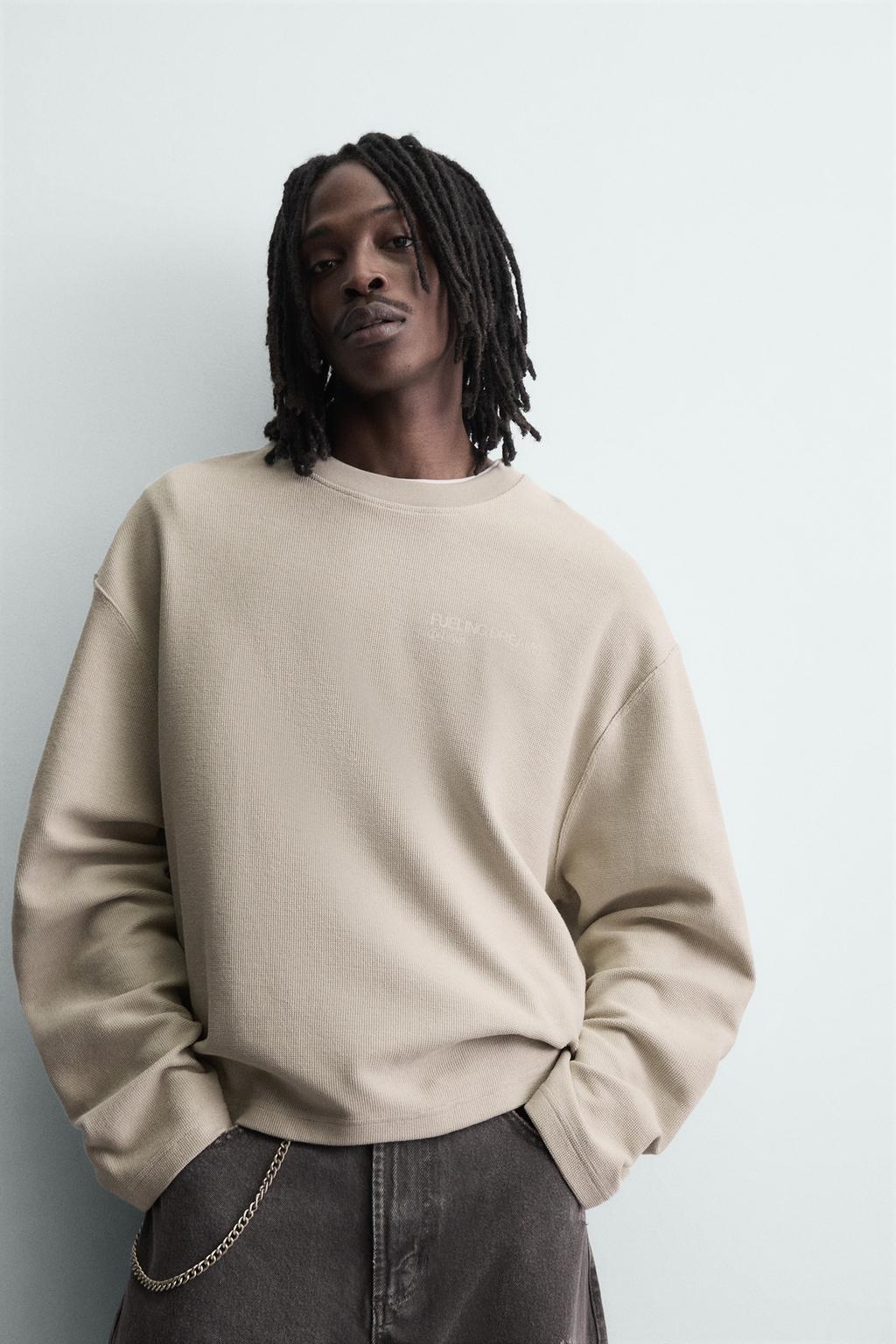 ТОЛСТОВКА С УЗОРОМ И ПРИНТАМИ