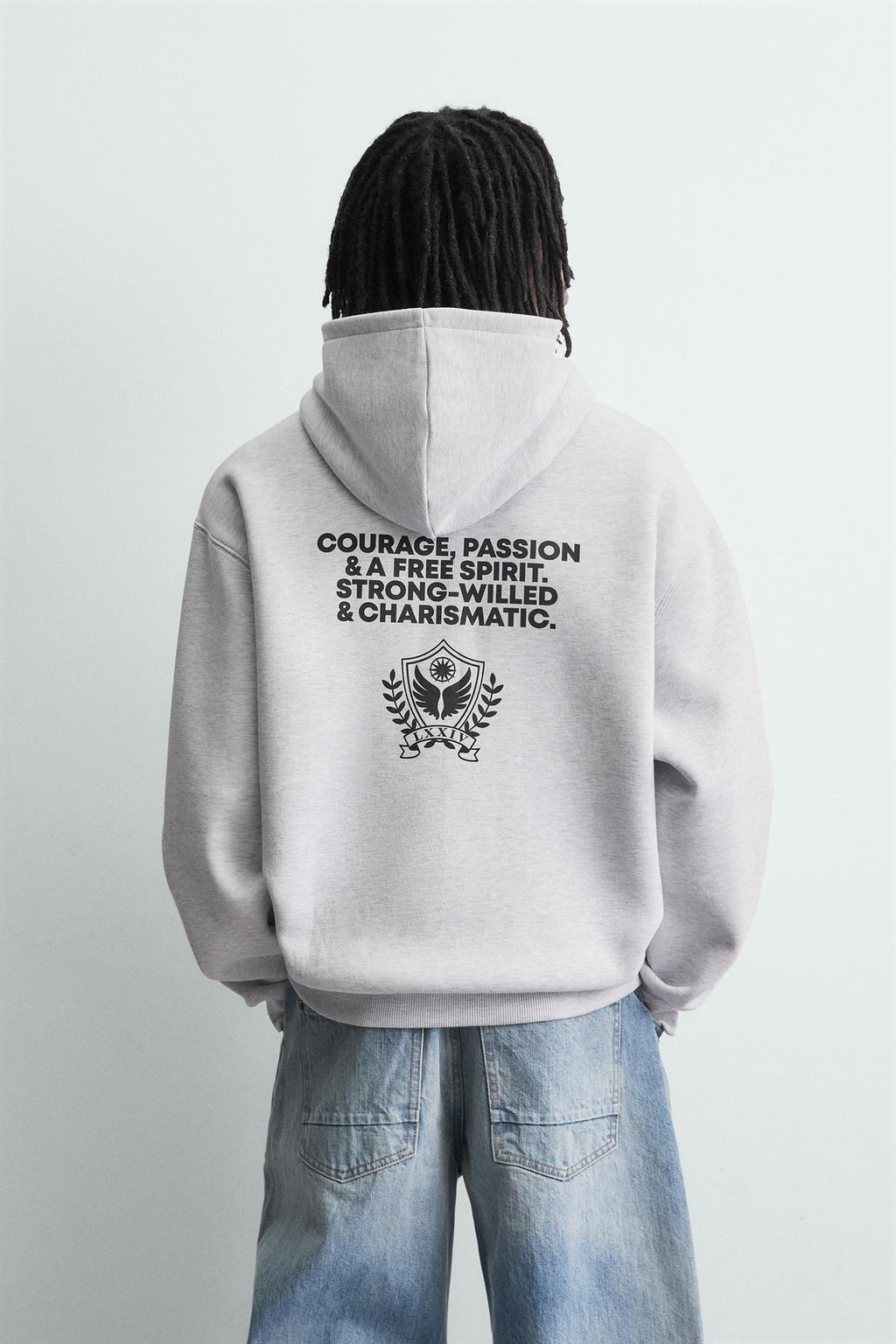 ТОЛСТОВКА С КОМБИНИРОВАННЫМИ НАДПИСЯМИ