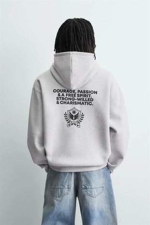 Толстовка с комбинированными надписями- Заказать в России