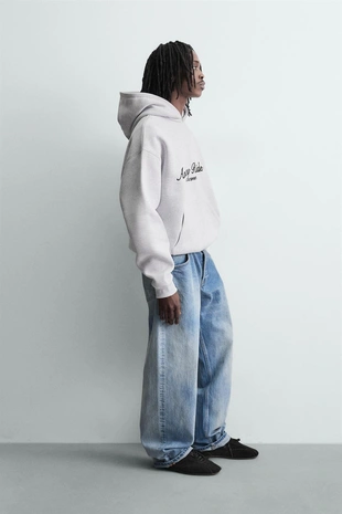 Толстовка с комбинированными надписями- Заказать в России