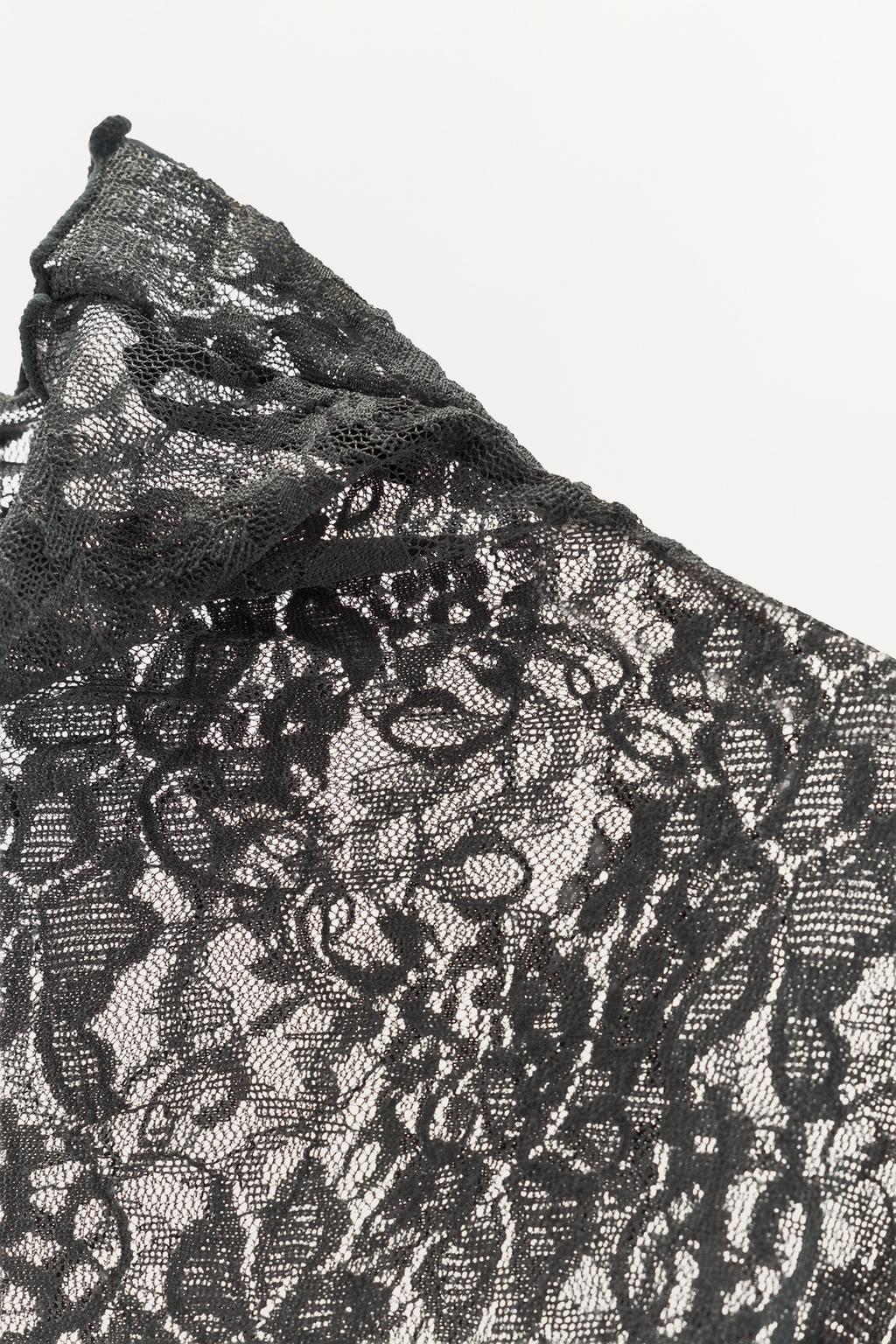 БОДИ С ЦВЕТОЧНОЙ ВЫШИВКОЙ ИЗ КРУЖЕВА