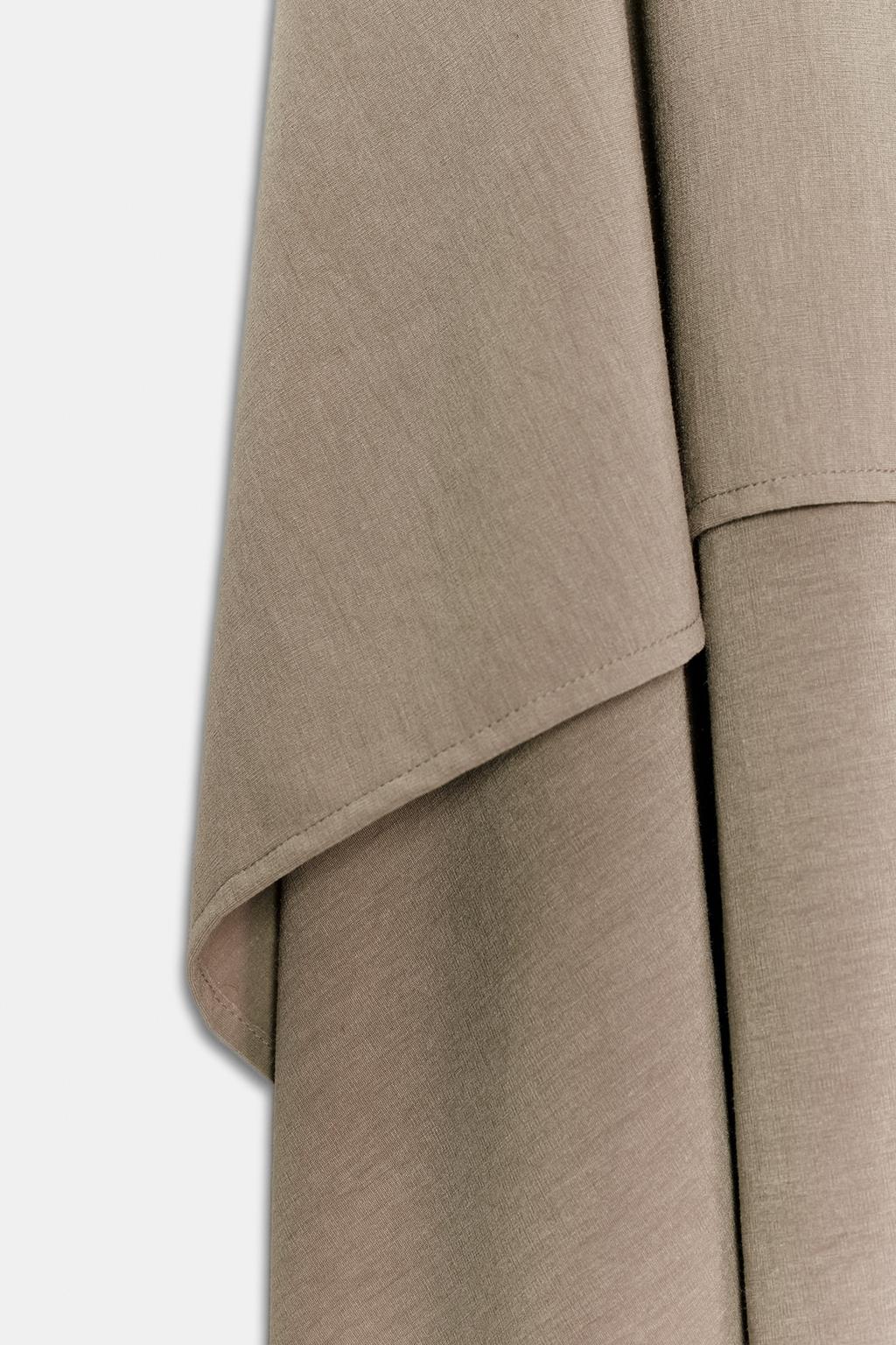 СТРУЯЩАЯСЯ ЮБКА АСИММЕТРИЧНОГО КРОЯ