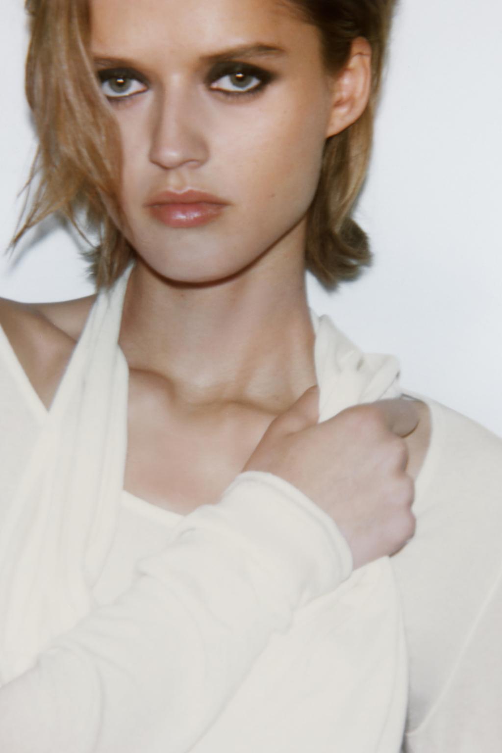 ФУТБОЛКА С ДВОЙНЫМИ ДЛИННЫМИ РУКАВАМИ