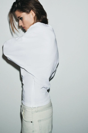 Футболка из плотного хлопка с длинными рукавами- Заказать в России