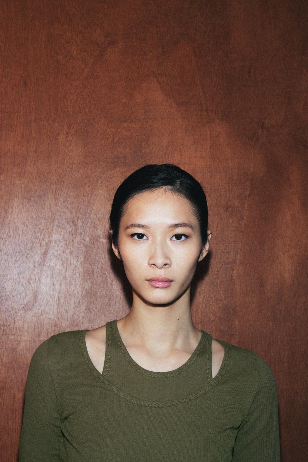 ФУТБОЛКА В РУБЧИК С ДВОЙНОЙ ОТДЕЛКОЙ