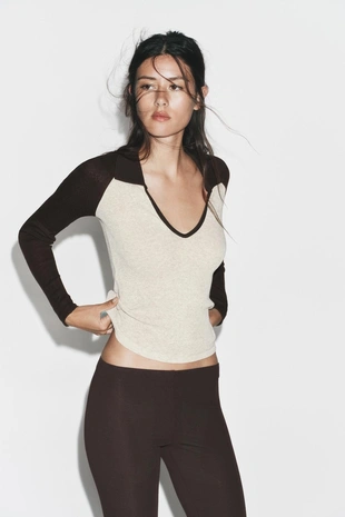 Футболка поло с контрастными элементами- Заказать в России