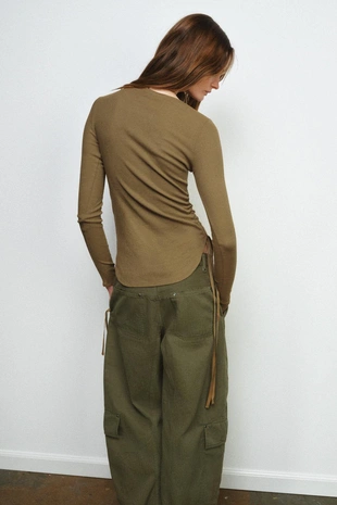 Футболка в стиле рустик со шнуровкой- Заказать в России