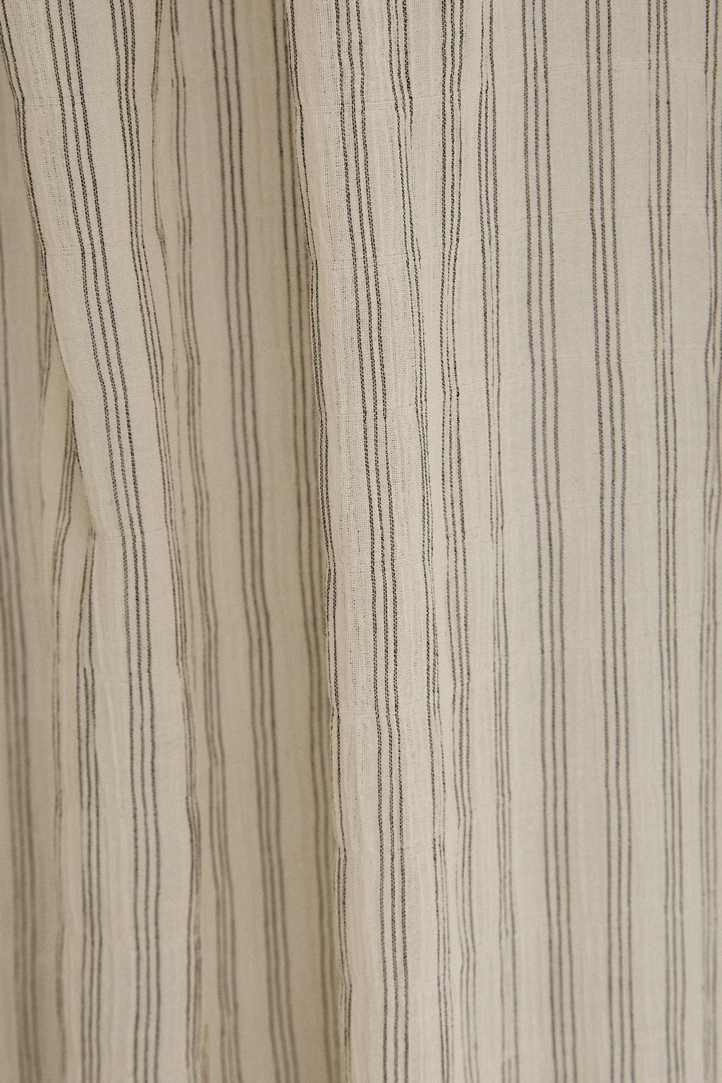 Занавеска из полосатого муслина