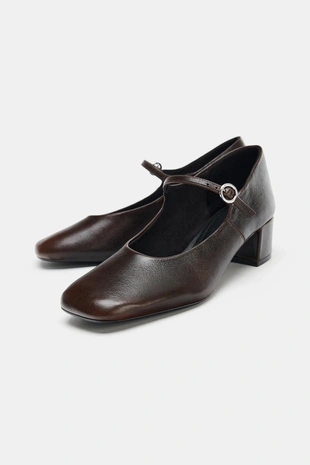 Кожаные туфли на каблуке- Заказать в России