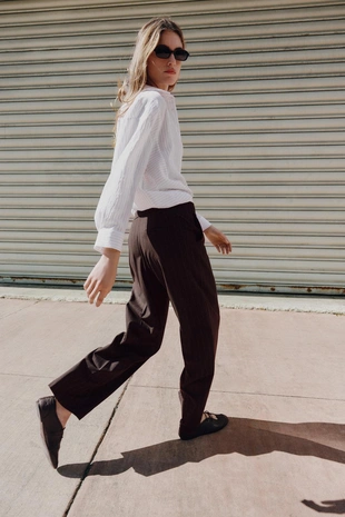 Широкие брюки с двойным поясом