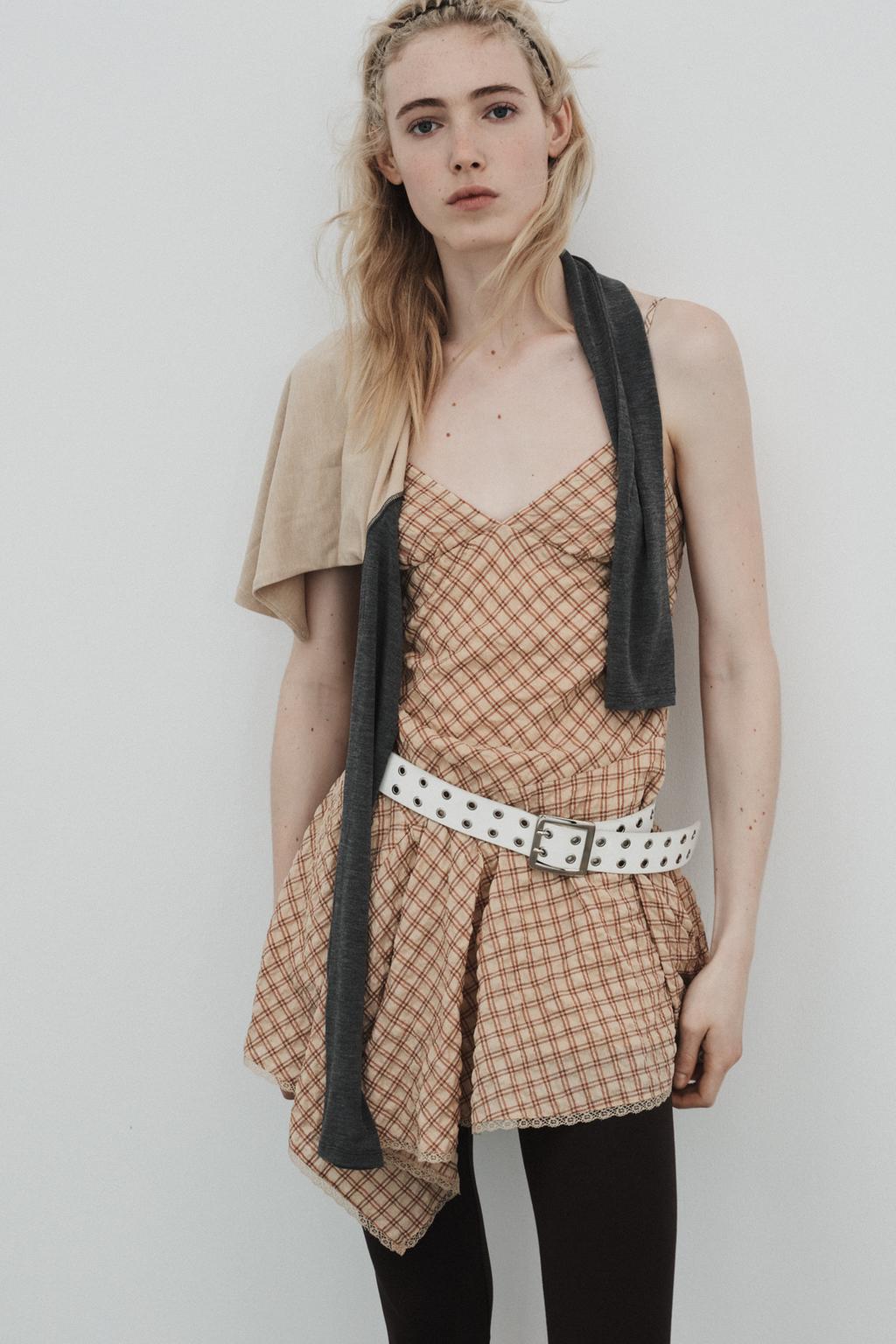 КОРОТКОЕ ПЛАТЬЕ В КЛЕТКУ С КРУЖЕВОМ