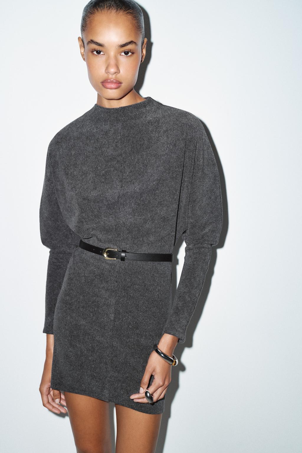 ПЛАТЬЕ ИЗ МЯГКОЙ ТКАНИ С РЕМНЕМ