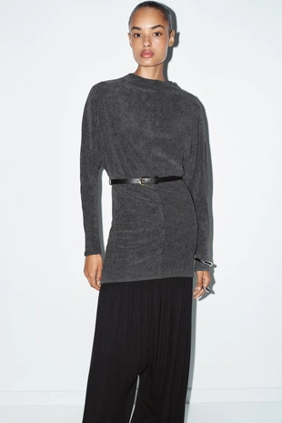 Платье из мягкой ткани с ремнем- Заказать в России